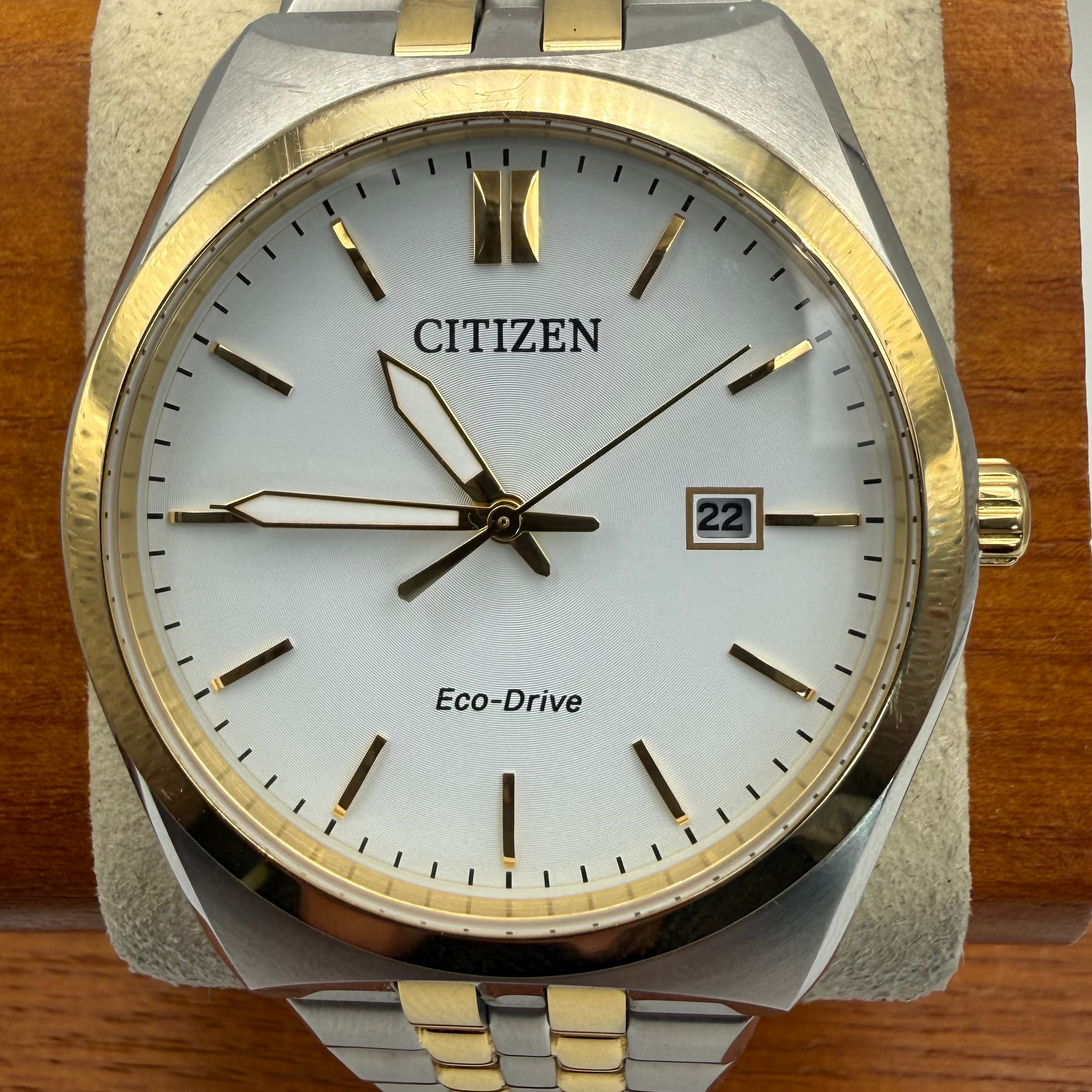 Citizen Eco-Drive Two Tone Date Watch 42mm Original Box (Fully Tested and Working)- £90.00