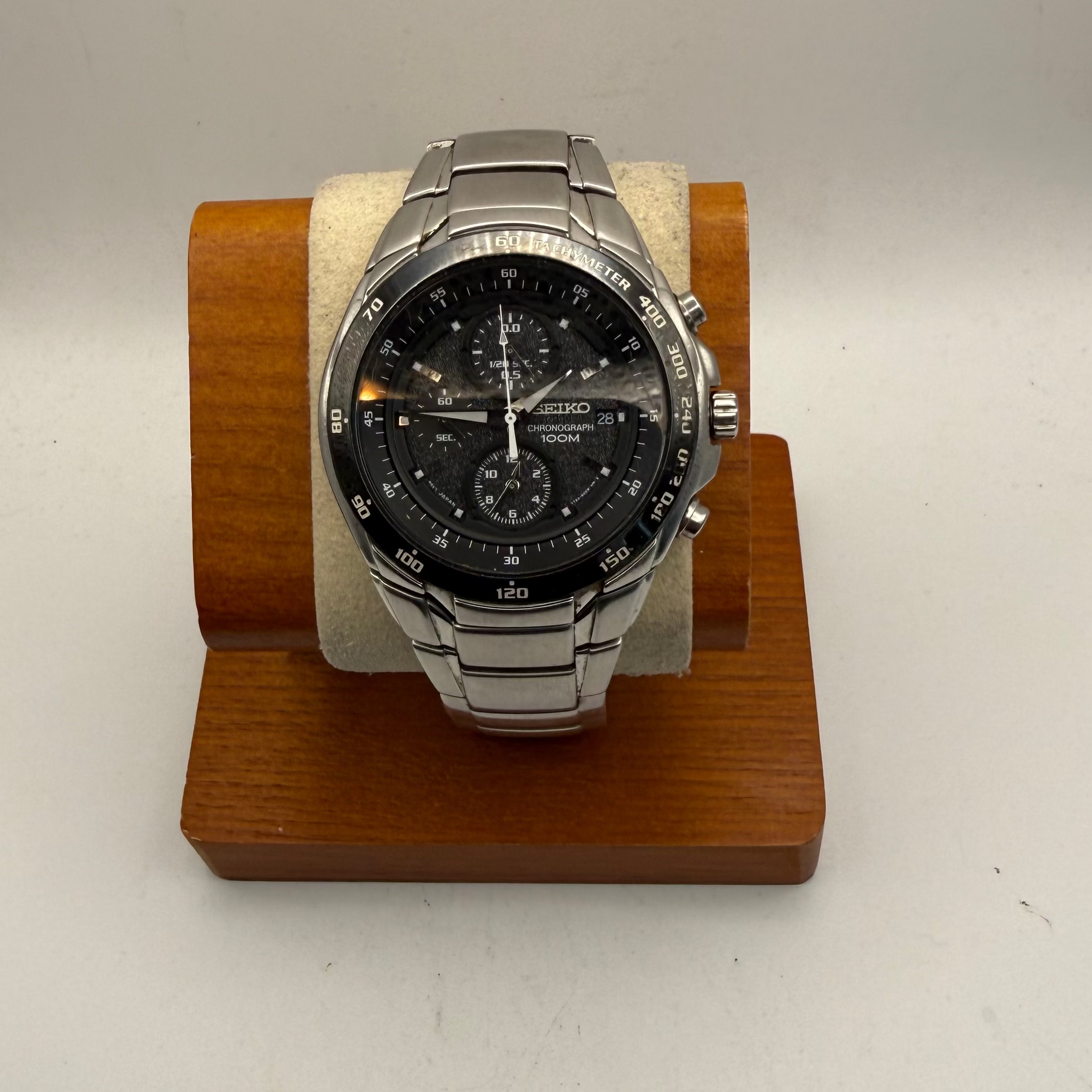 Seiko Chronograph 100M Quartz Men’s Watch 7T92-0HE0- £120.00