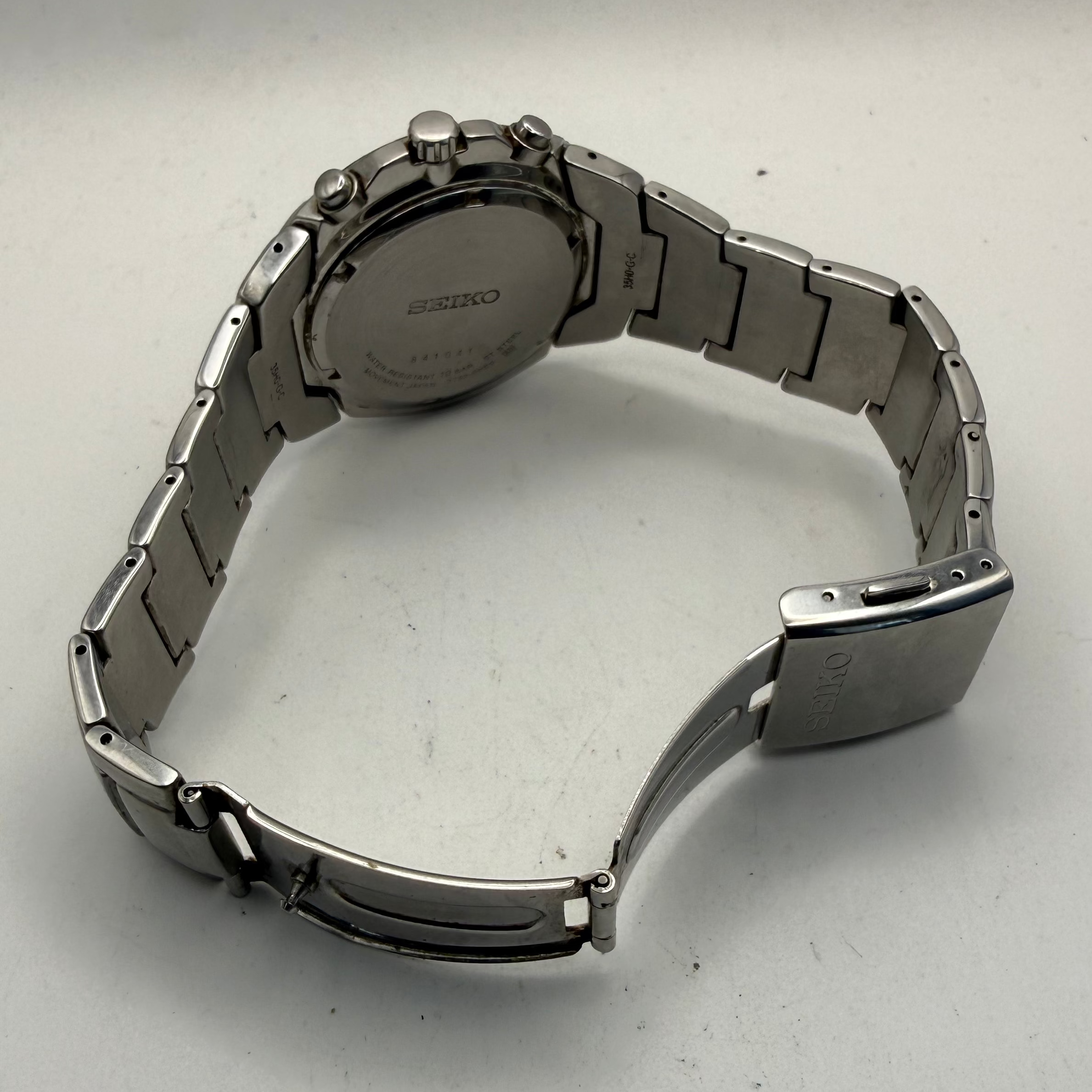 Seiko Chronograph 100M Quartz Men’s Watch 7T92-0HE0- £120.00