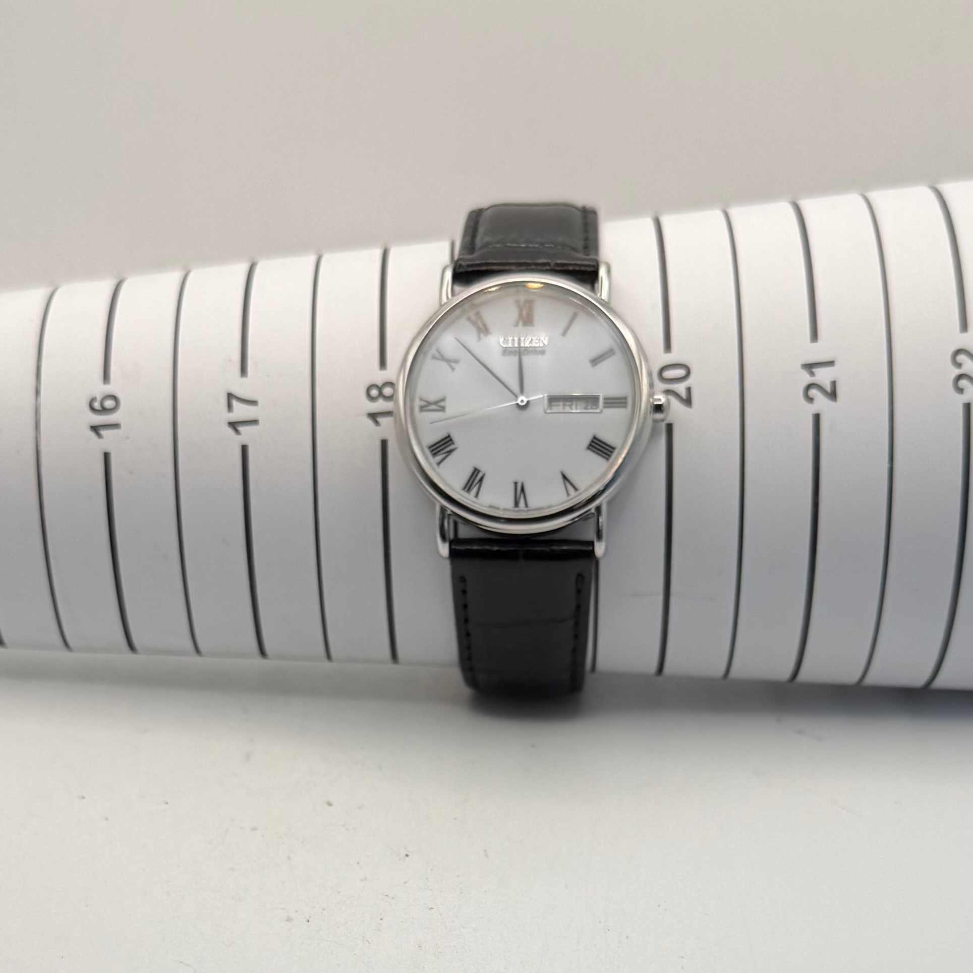 Seiko Solar V115-0BE0 Blue Dial Roman Numeral Dress Watch c. January 2019- £79.99
