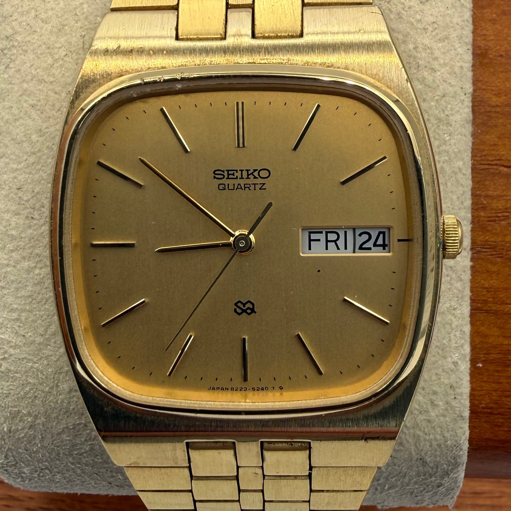 Vintage Seiko Quartz Day-Date Gold Tone Watch 8223-5210 - £69.99