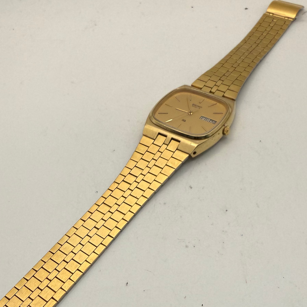 Vintage Seiko Quartz Day-Date Gold Tone Watch 8223-5210 - £69.99