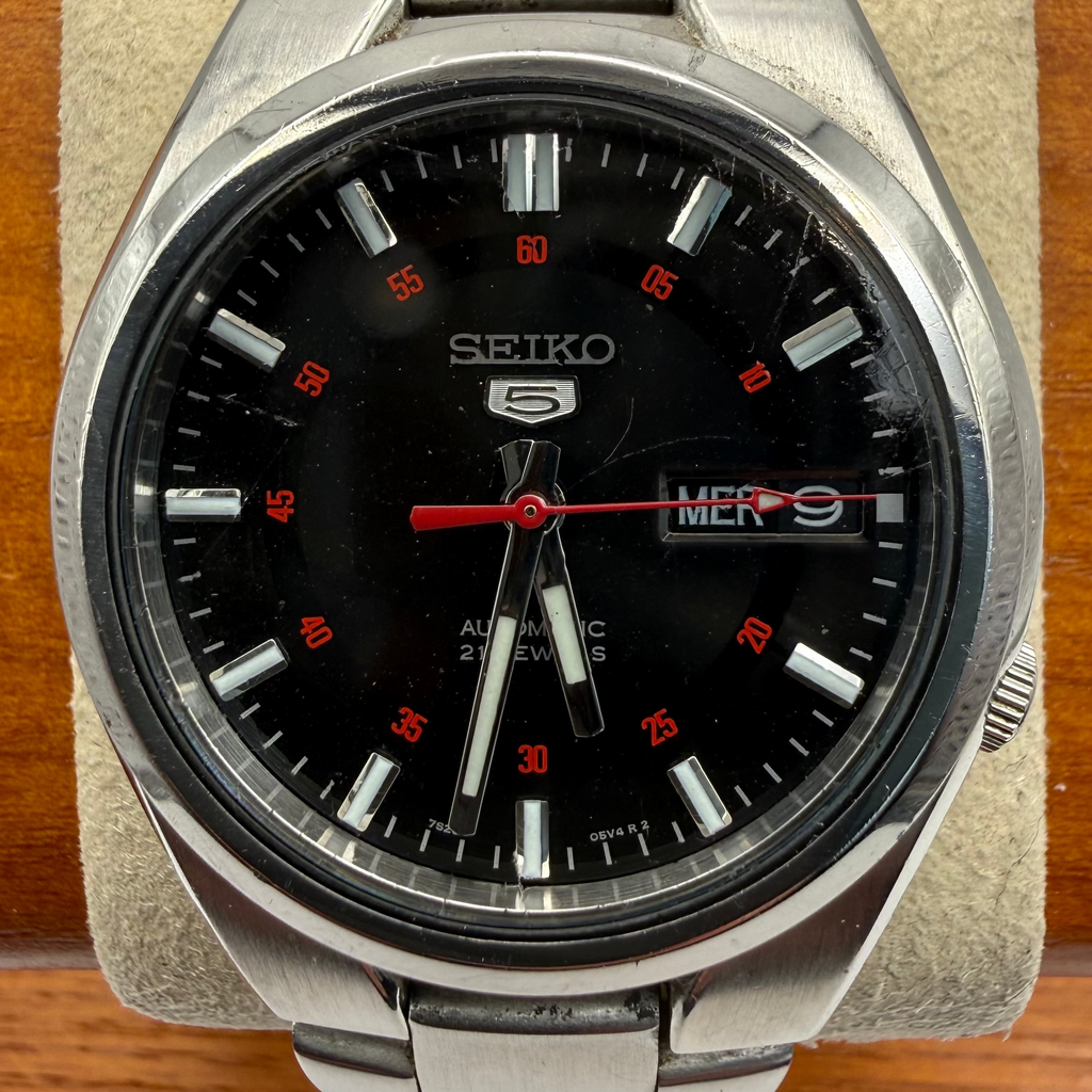 Seiko 5 Automatic 21 Jewels – Black Dial – Exhibition Caseback- £79.95