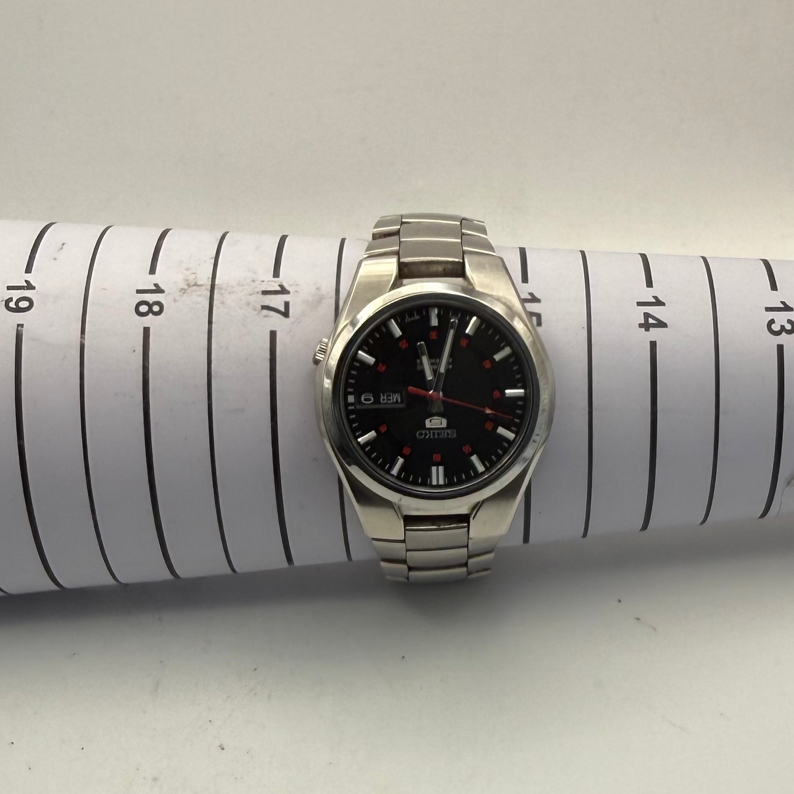 Seiko 5 Automatic 21 Jewels – Black Dial – Exhibition Caseback- £79.95
