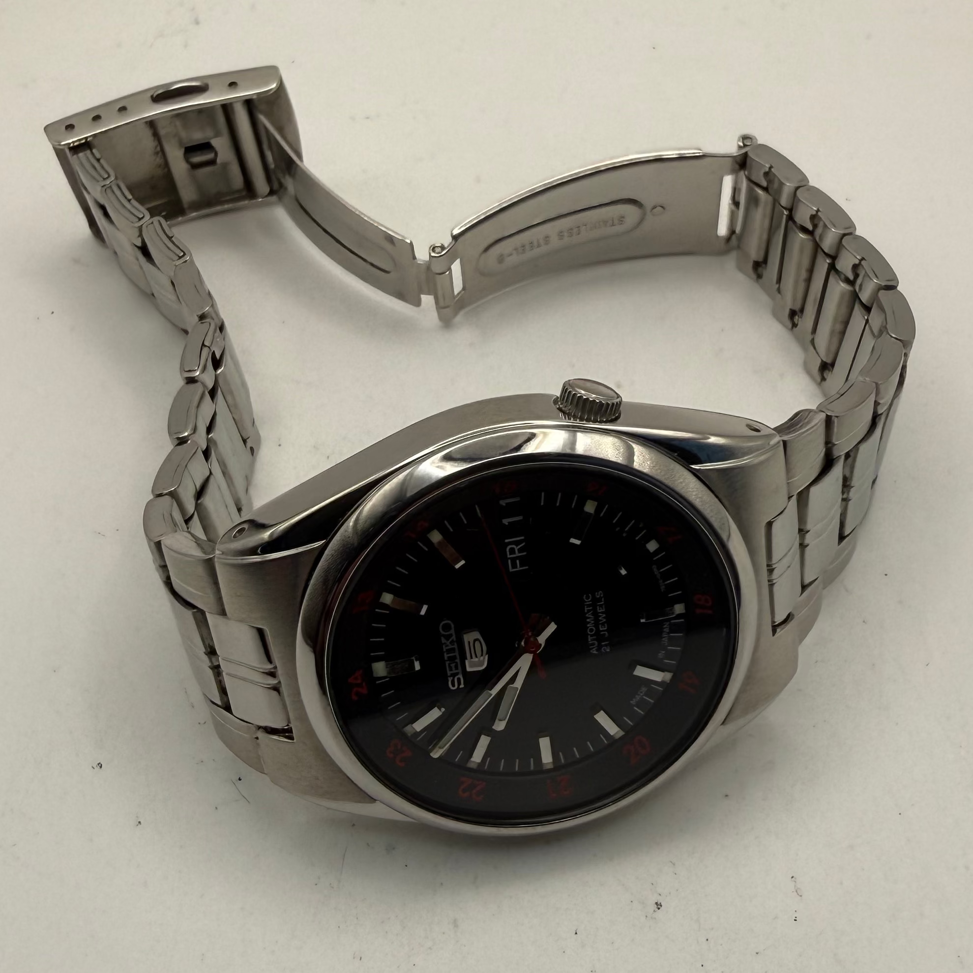 Seiko 5 Automatic 21 Jewels Black Dial-£139.95