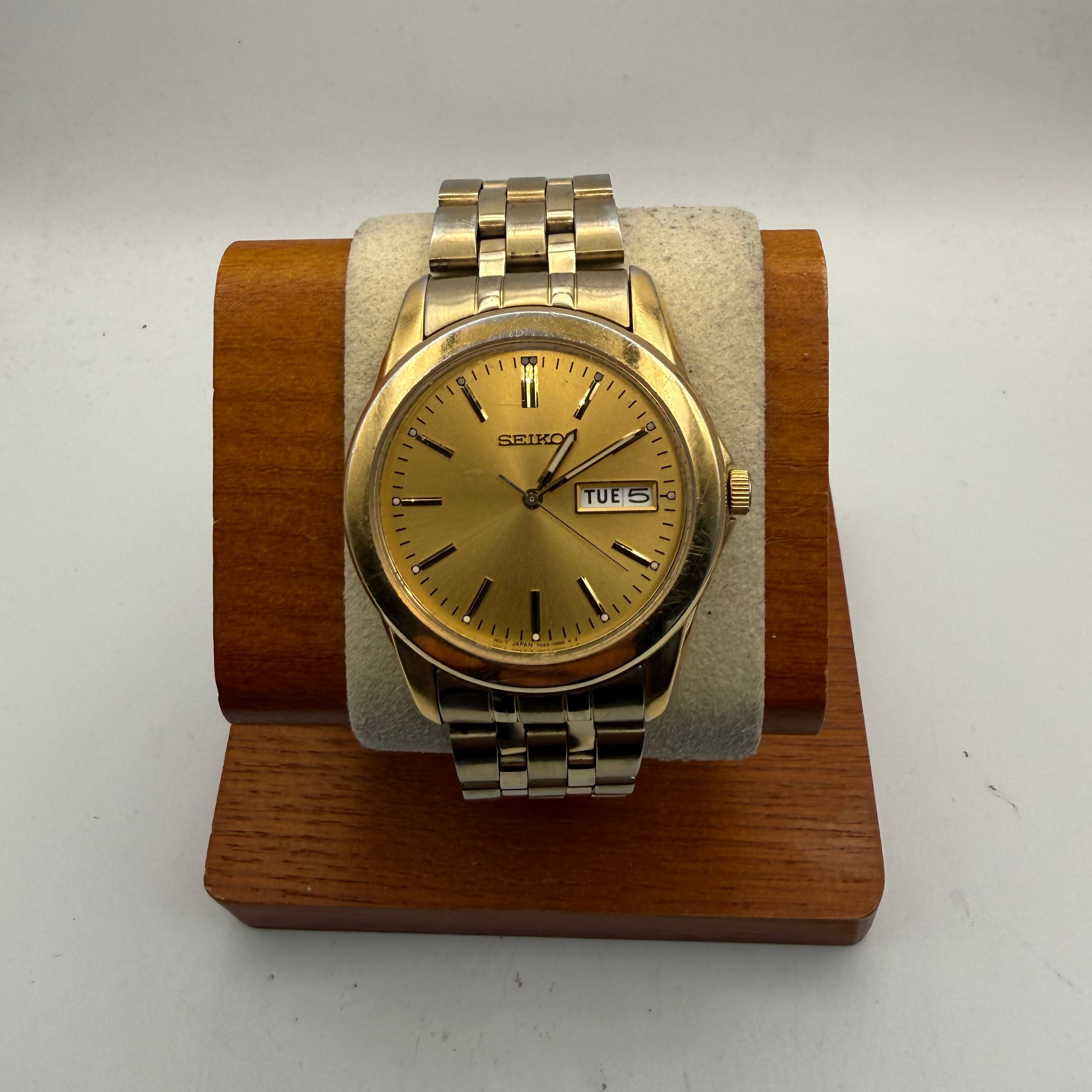 Seiko 7N43-0AB8 Gold Dial Quartz Day Date Watch Full Set Box Papers Receipt 2008- £50.00