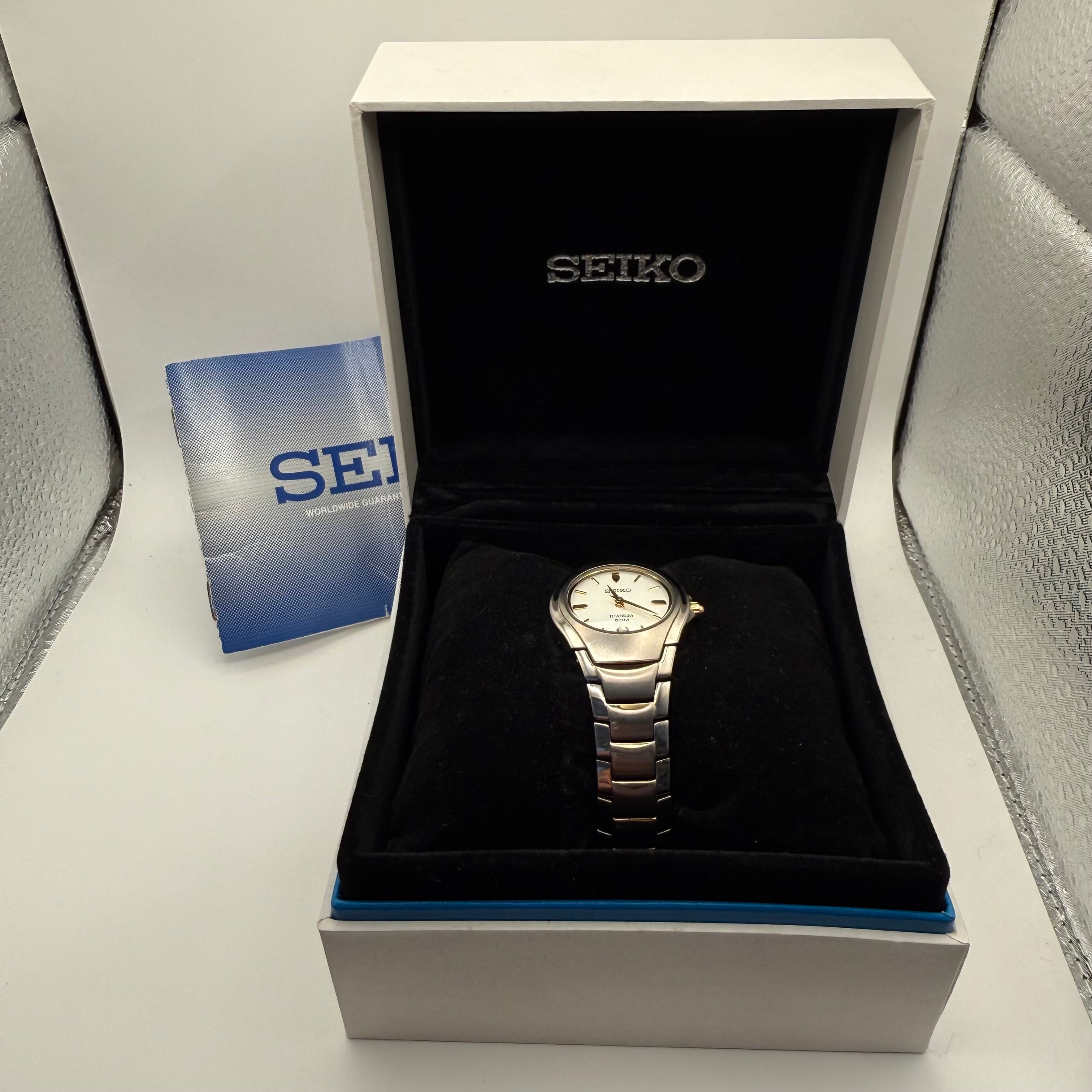 Seiko Titanium 50M White Dial Quartz Watch-£59.99