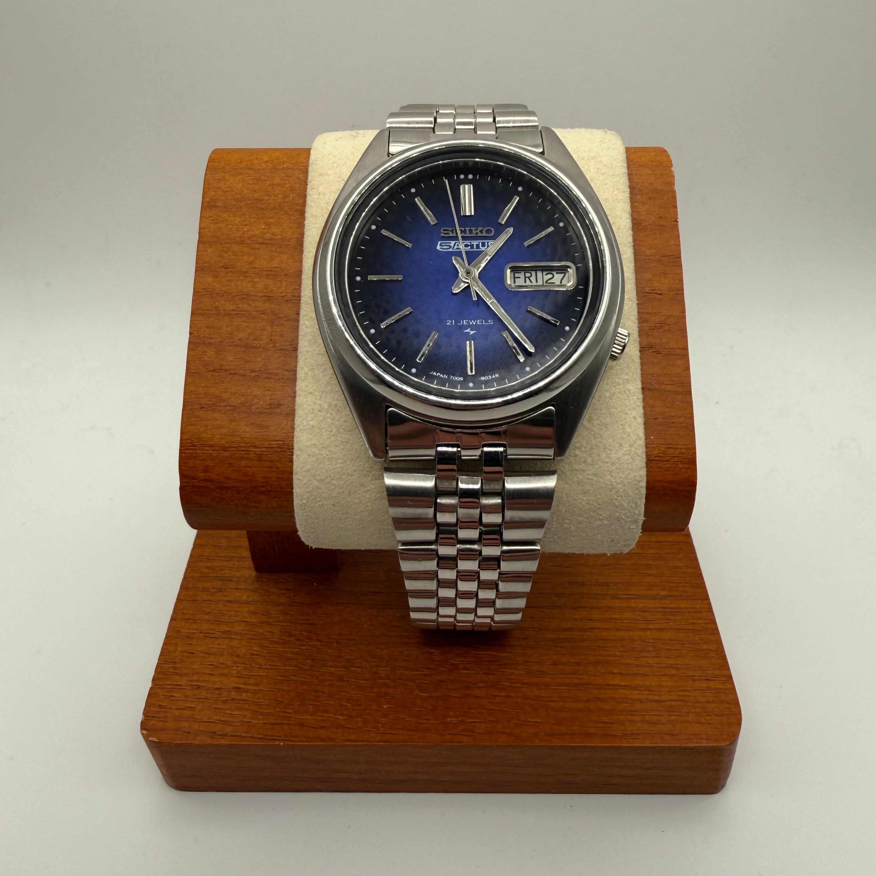 Seiko 5 automatic with a gorgeous deep blue sunburst dial, day-date-£129.99