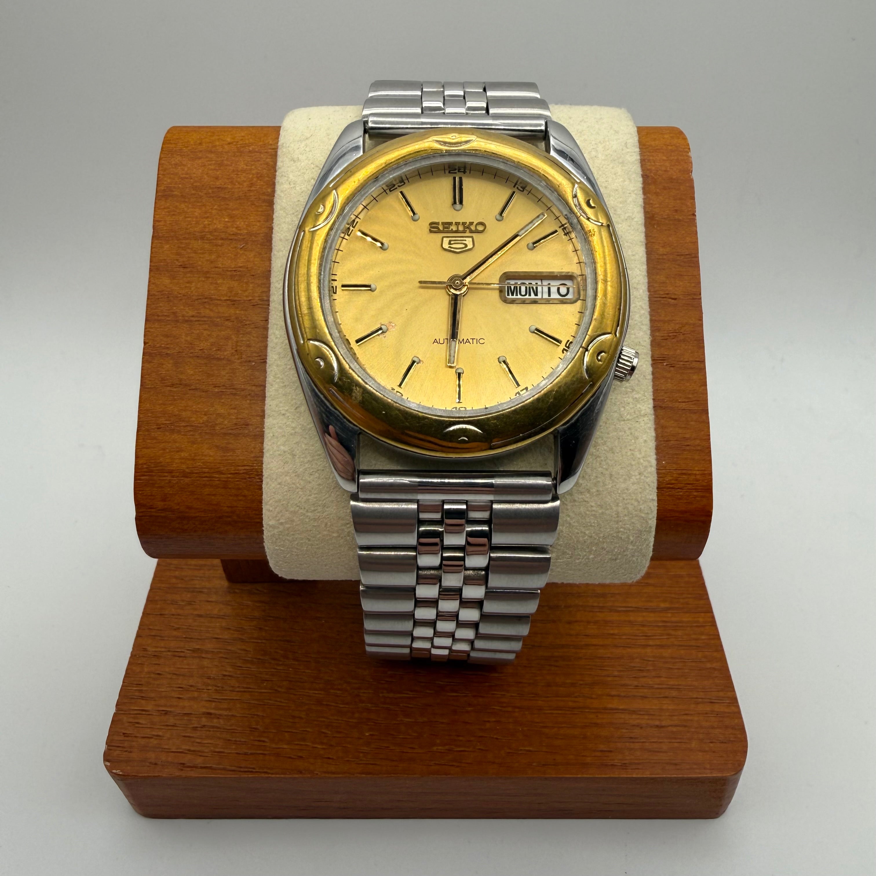 Seiko 5 Automatic Gold Dial Day-Date-£89.99
