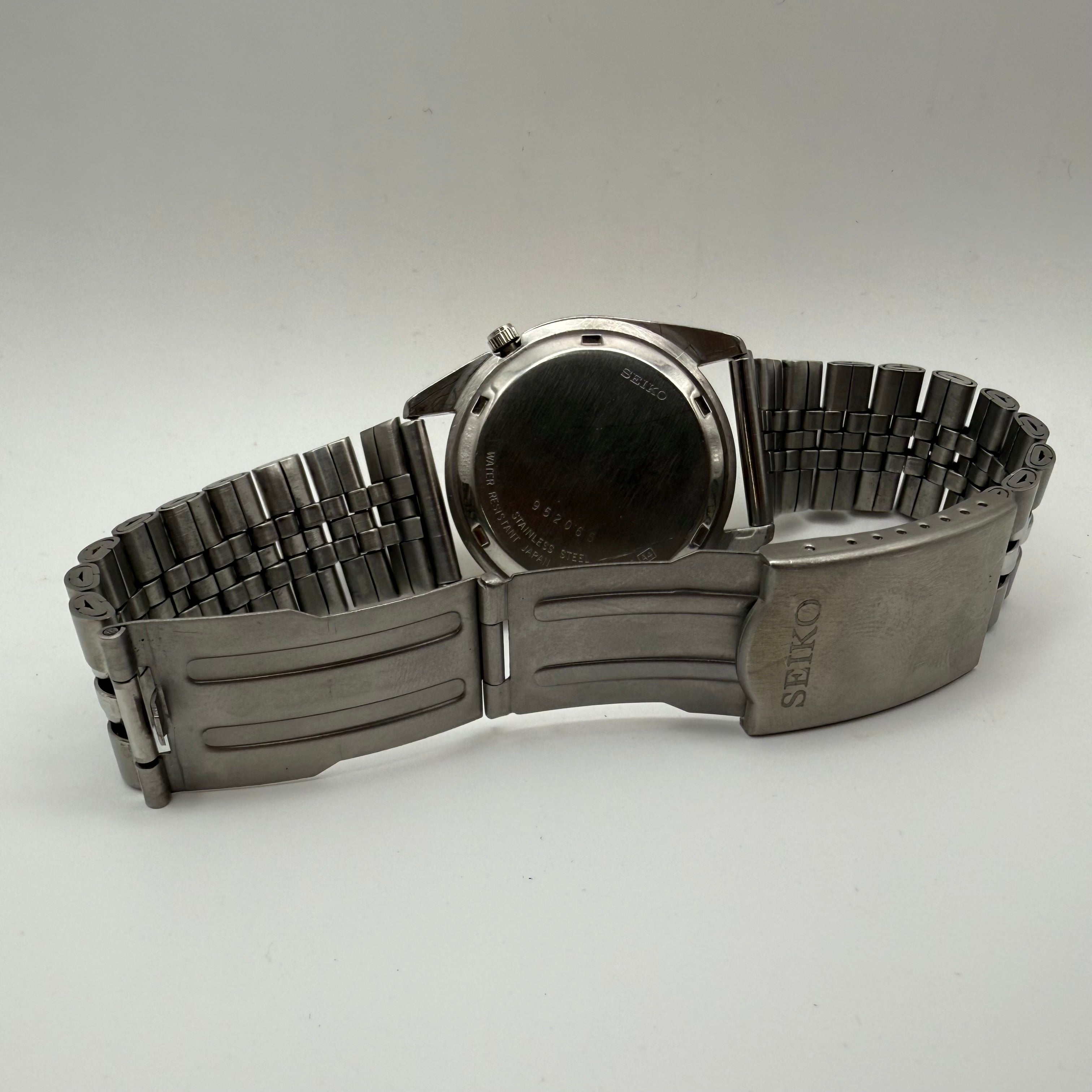 Seiko 5 Automatic Gold Dial Day-Date-£89.99