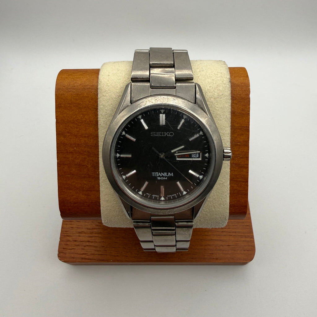 Seiko Titanium 50M Day-Date- £79.99