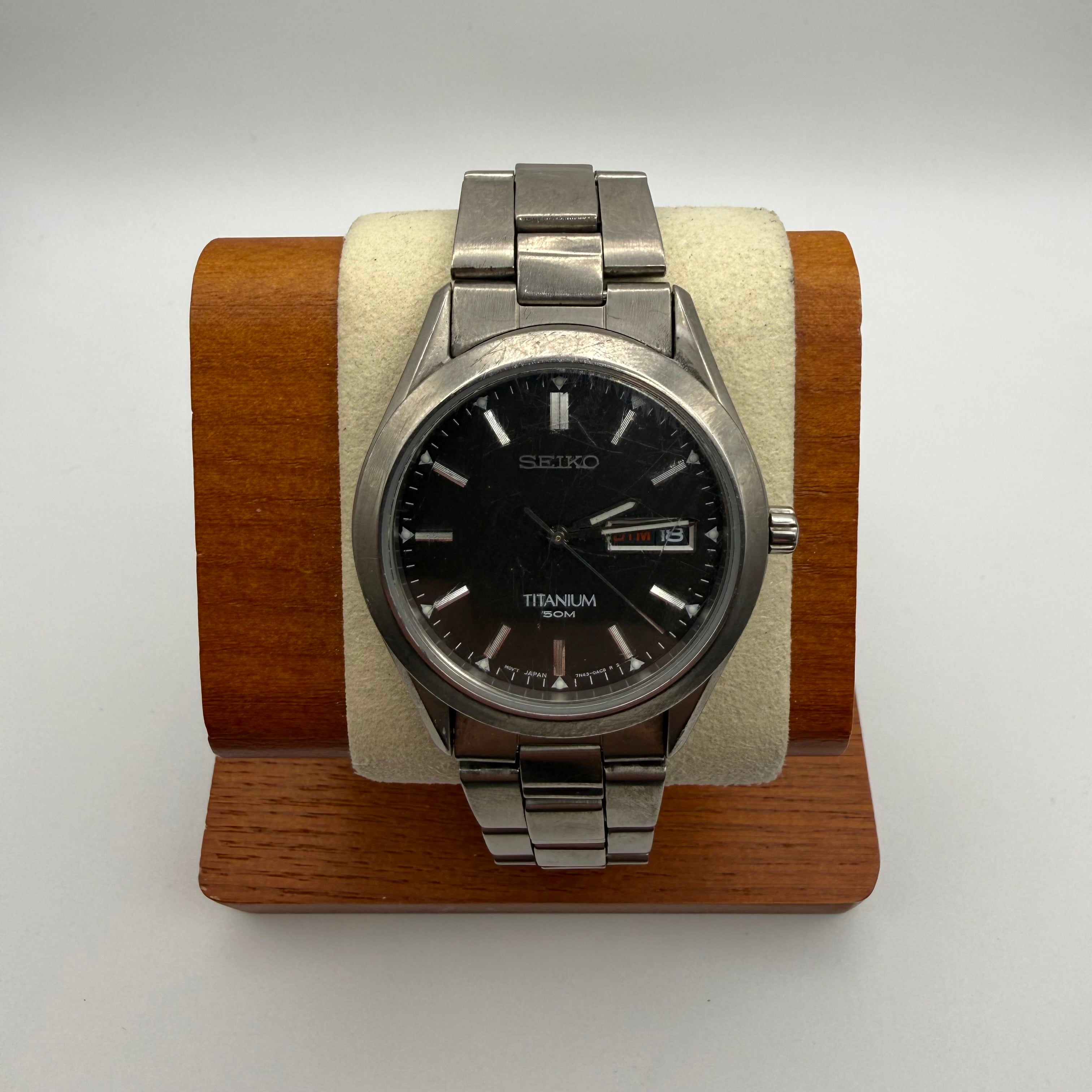Seiko Titanium 50M Day-Date- £79.99