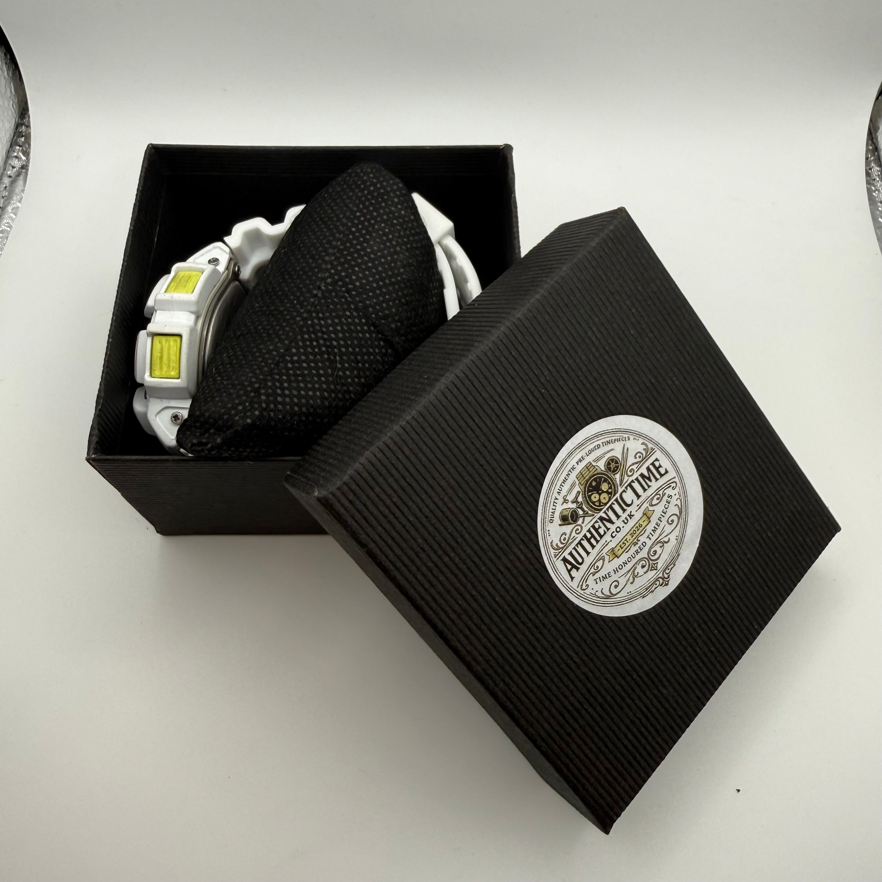 Casio G-Shock DW-9500 “Fox Fire” – c.1997-£99.99