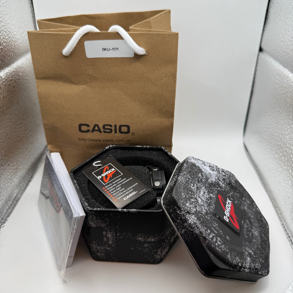 Casio G-SHOCK “CasiOak” Style Analogue-Digital (Black / Blue Accents)- £89.99