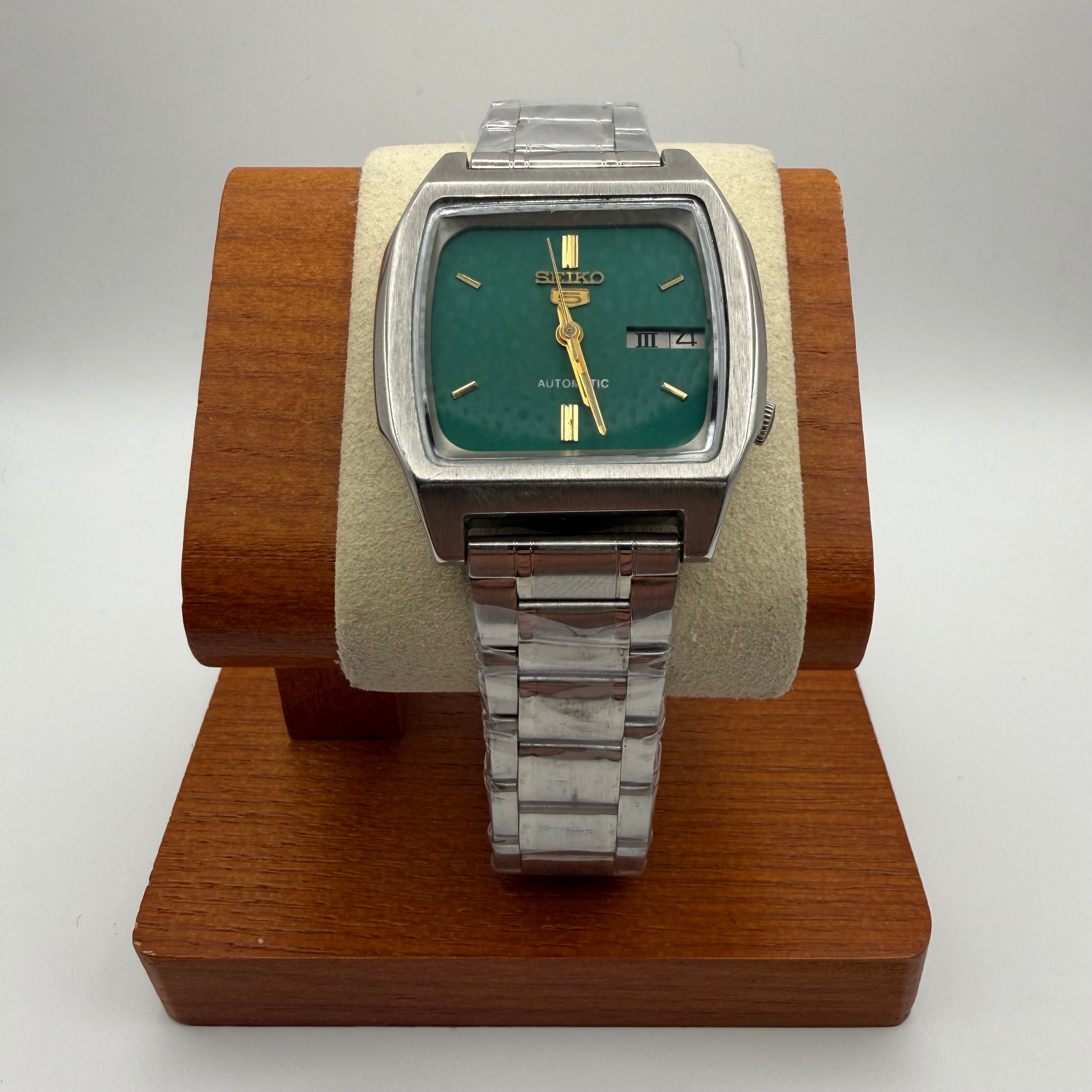 Seiko Automatic 8714-3035 – July 1979 – Green Dial – Vintage TV Case- £114.99