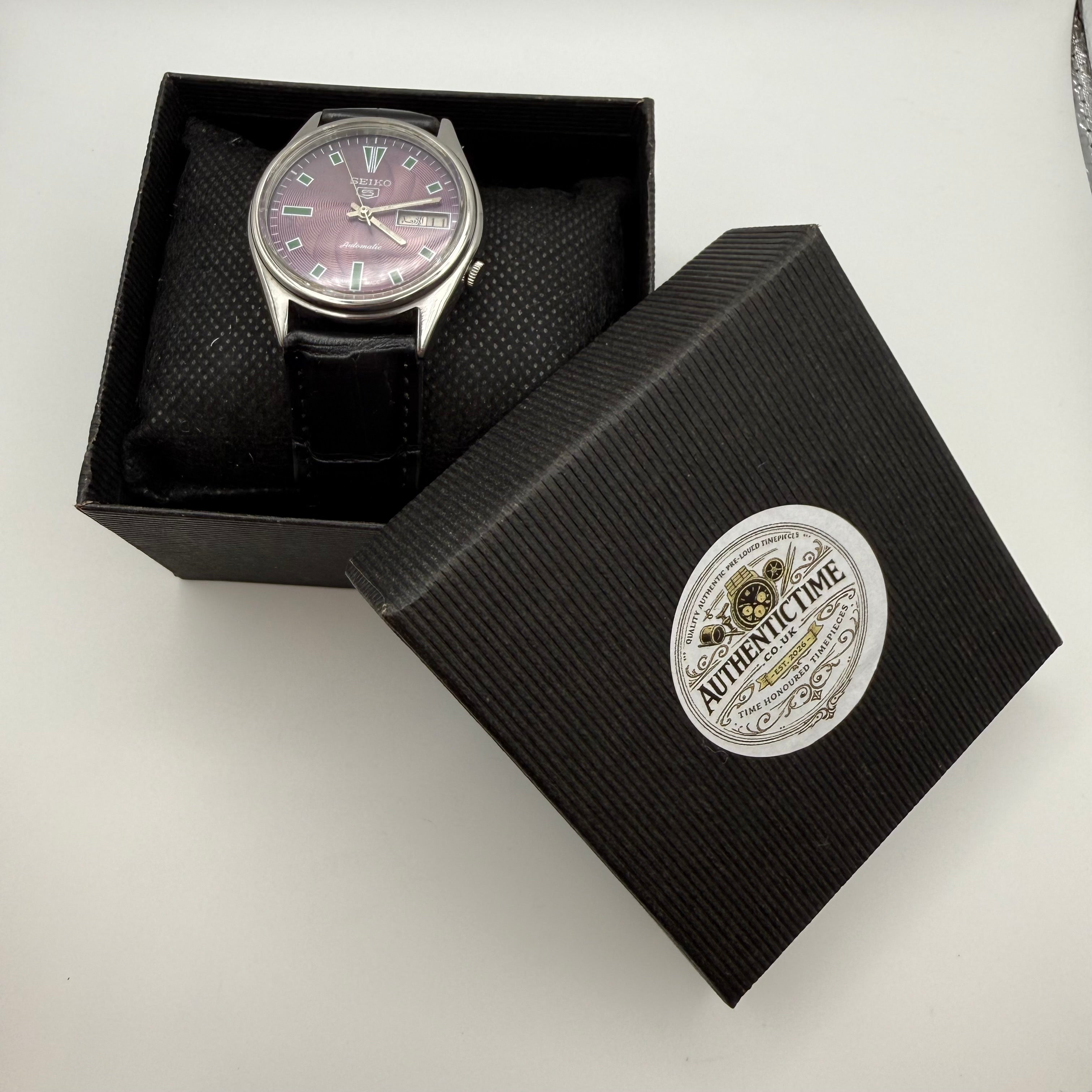 Seiko 5 Automatic Day-Date – Burgundy Textured Dial- £119.99