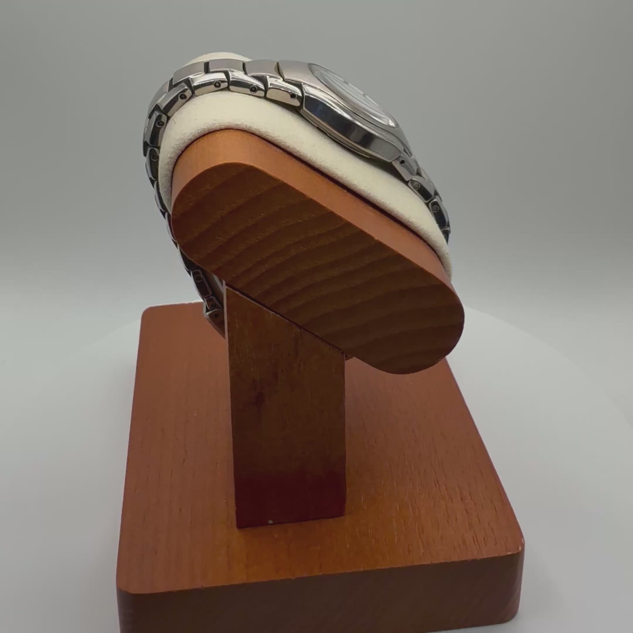 Seiko Titanium 50M White Dial Quartz Watch-£59.99