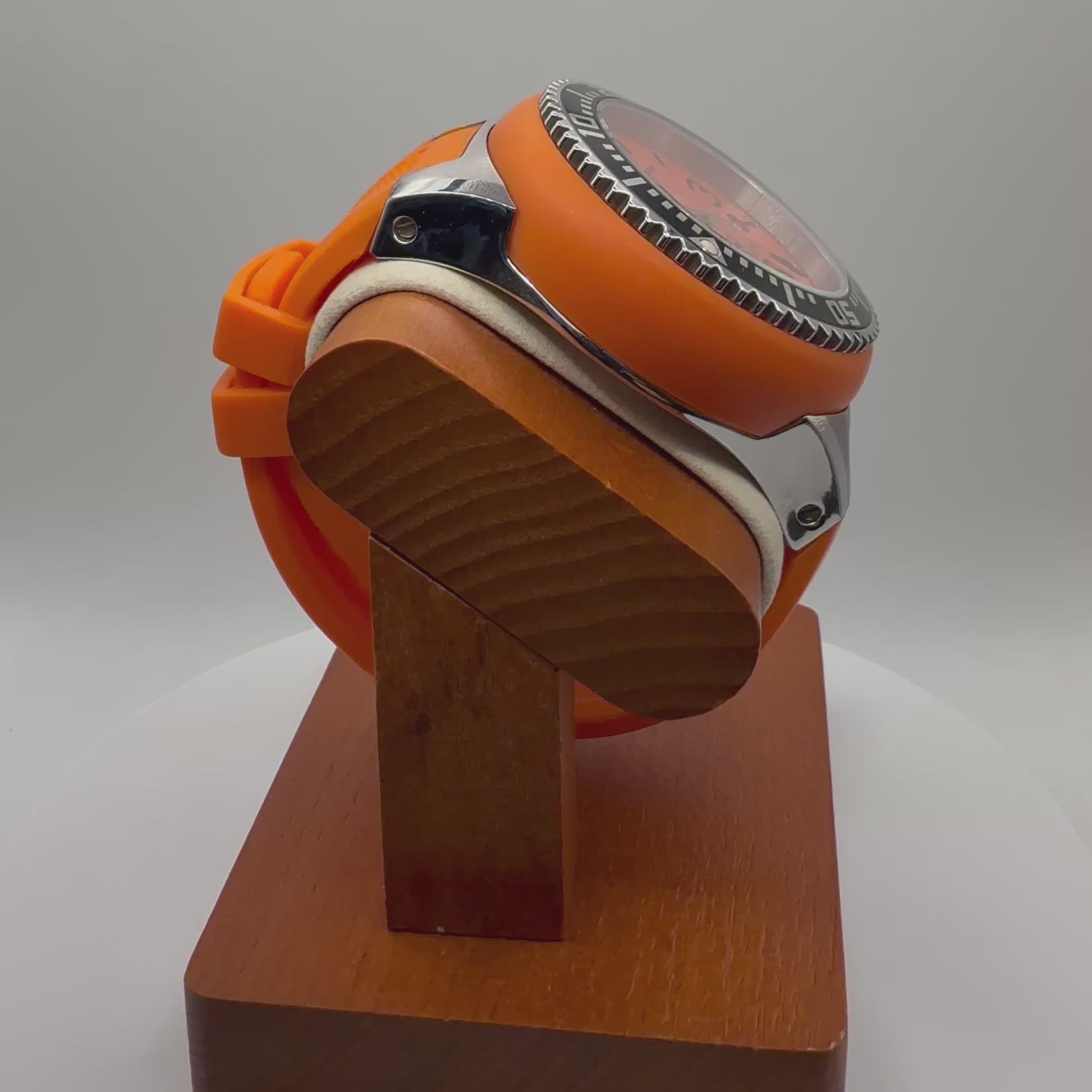 Swiss Legend Neptune Orange Diver-£79.99