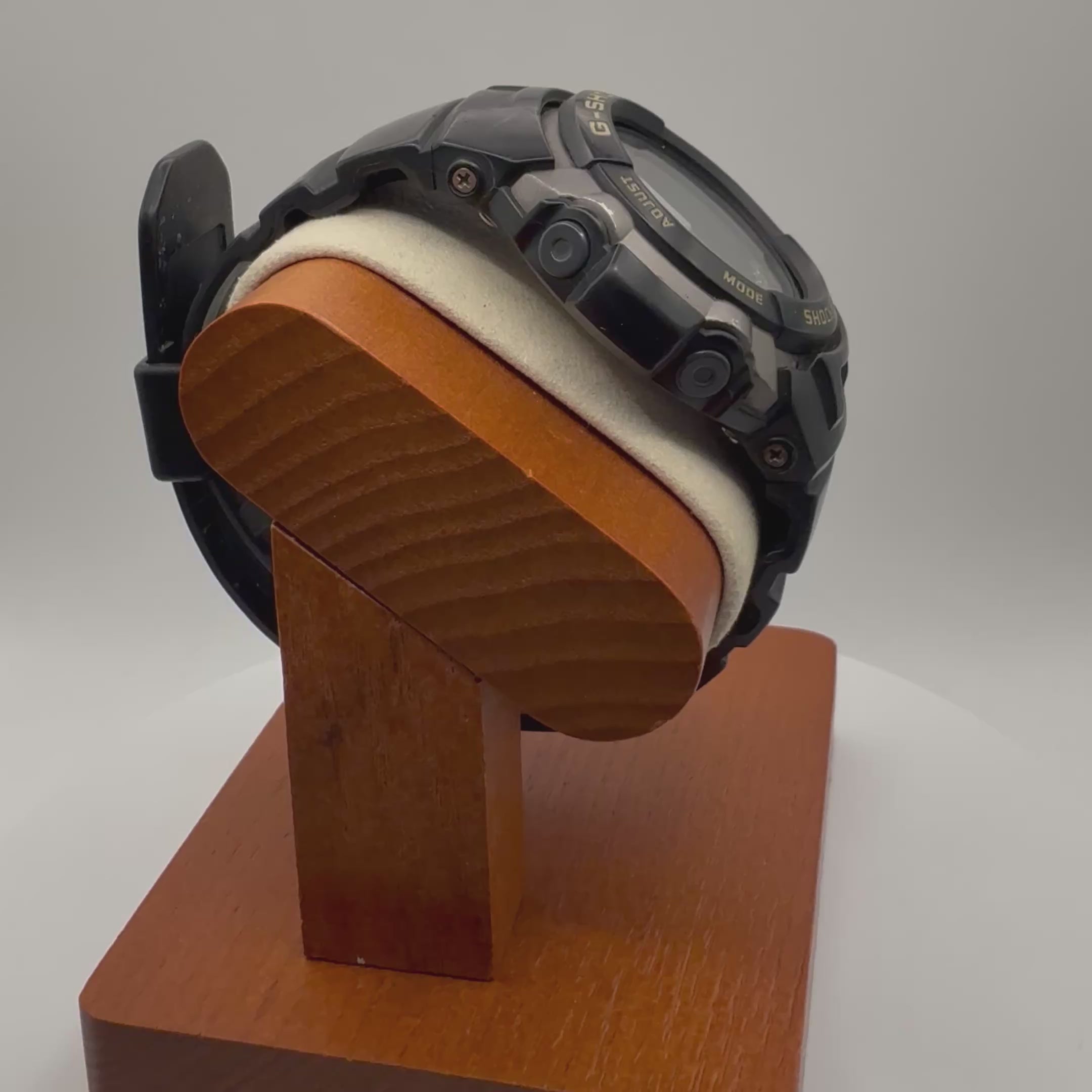 Casio G-Shock DW-6900 Black & Gold-£39.99