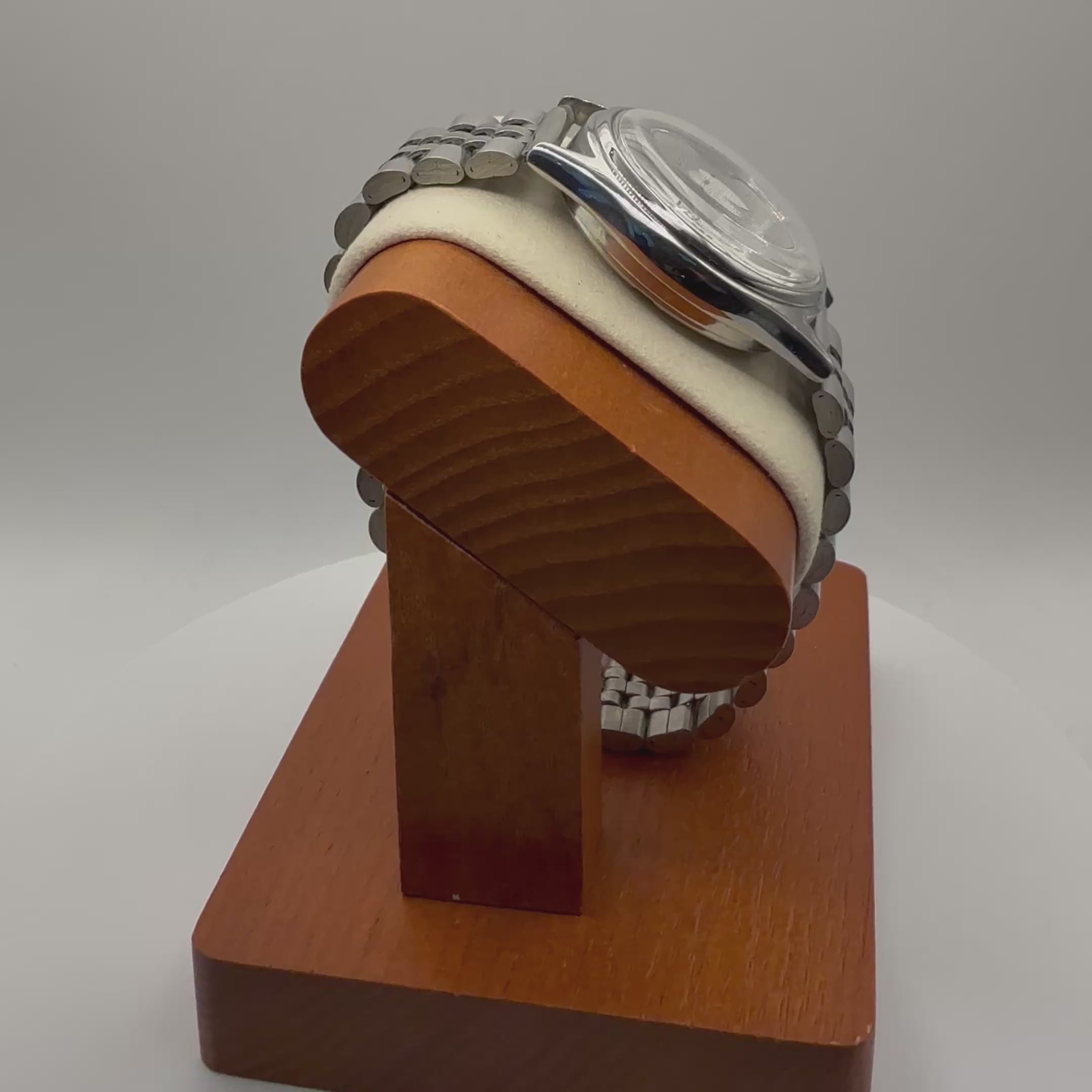 Seiko 5 Automatic White Dial-£129.99