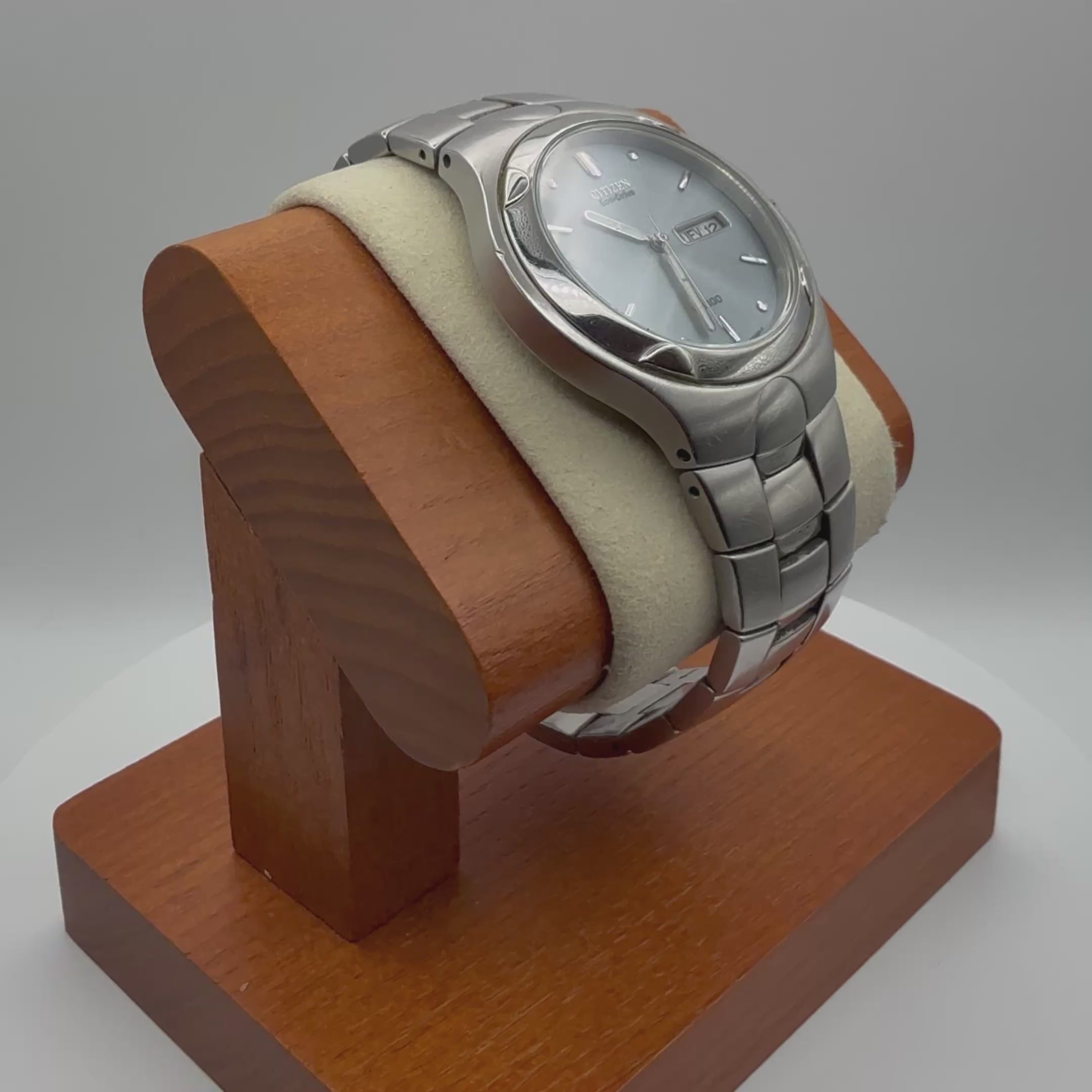 Citizen Eco-Drive WR100 Day-Date – Silver Dial- £89.99