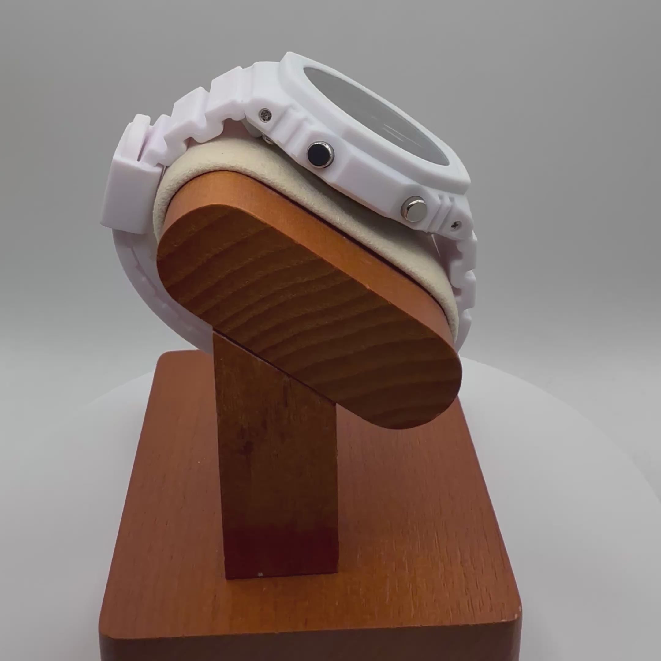 Casio G-Shock GA-2100 “CasiOak” – White-£89.99